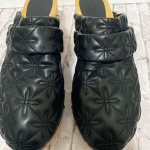 AEROSOLES Aware Laura Ashley Pedro Black Slip-On Shoes Clogs Women's Size 10.5